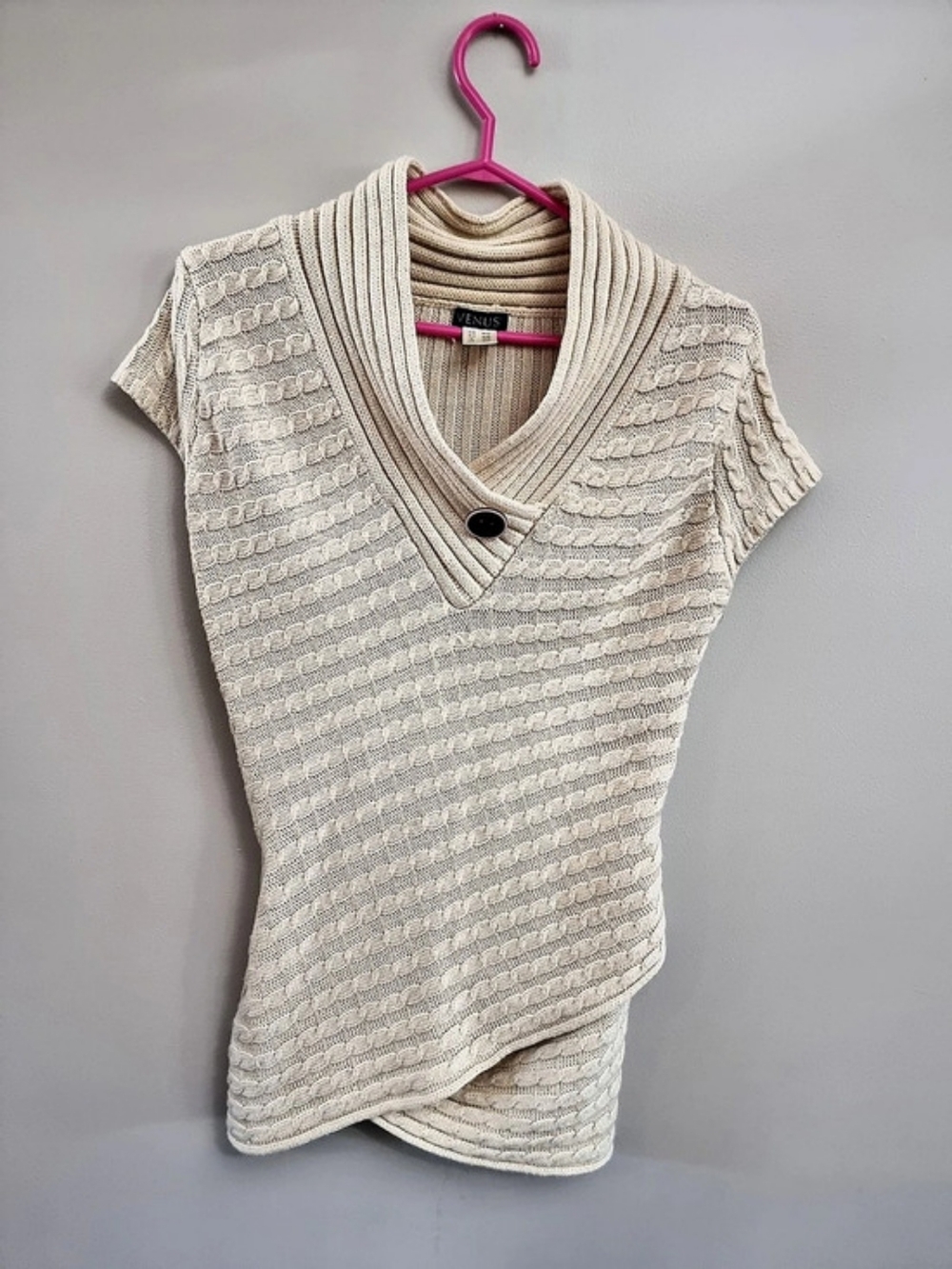 VENUS Cable Knit Cowl Neck in Cream Size Medium Like New
